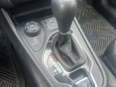 2019 Jeep CHEROKEE L Limited