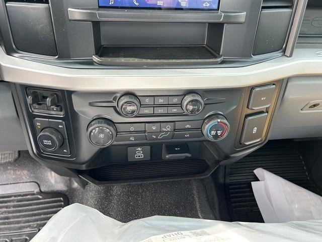 2024 Ford Super Duty F-600 DRW XL