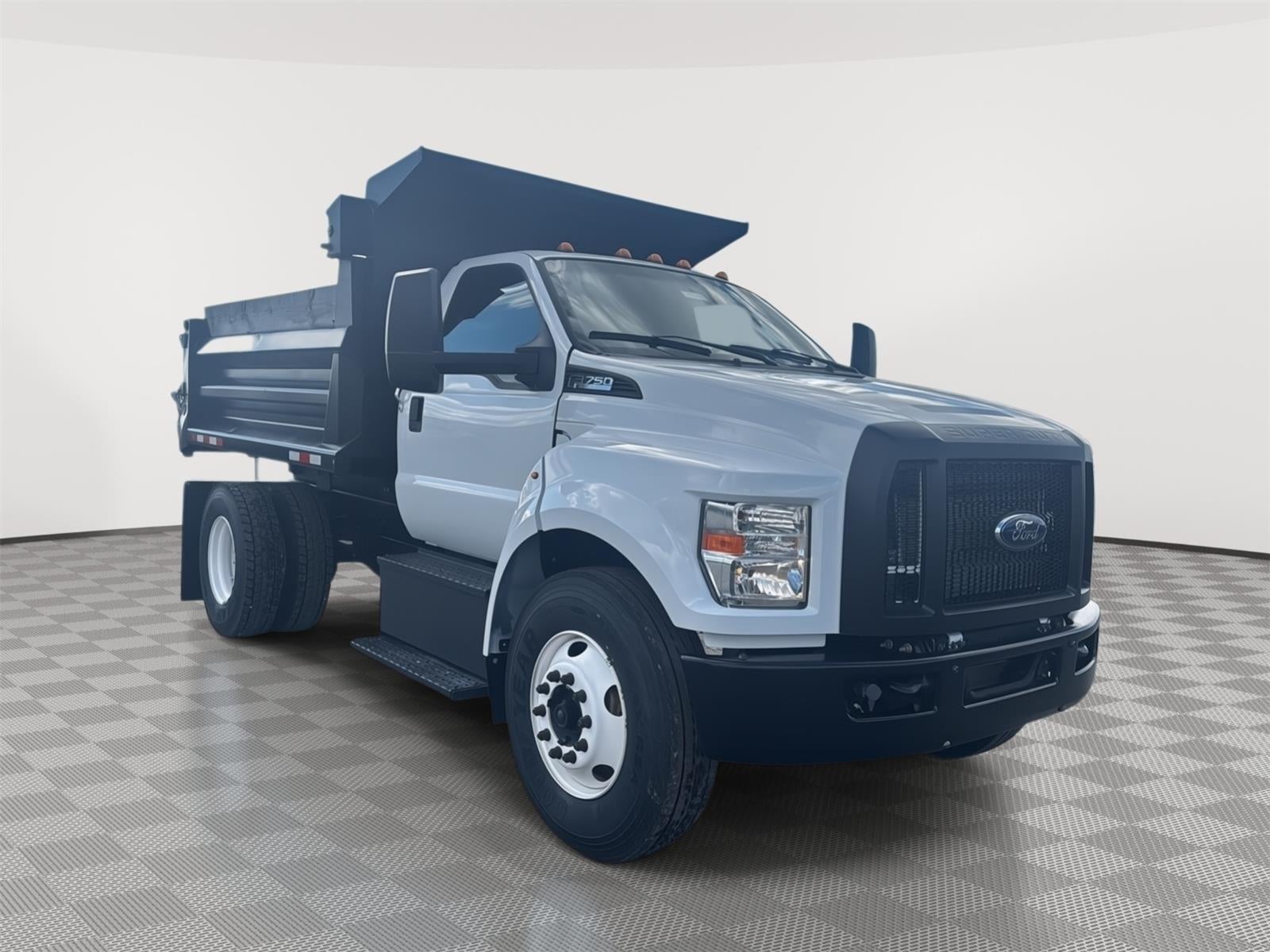 2022 Ford F-750 Straight Frame Base