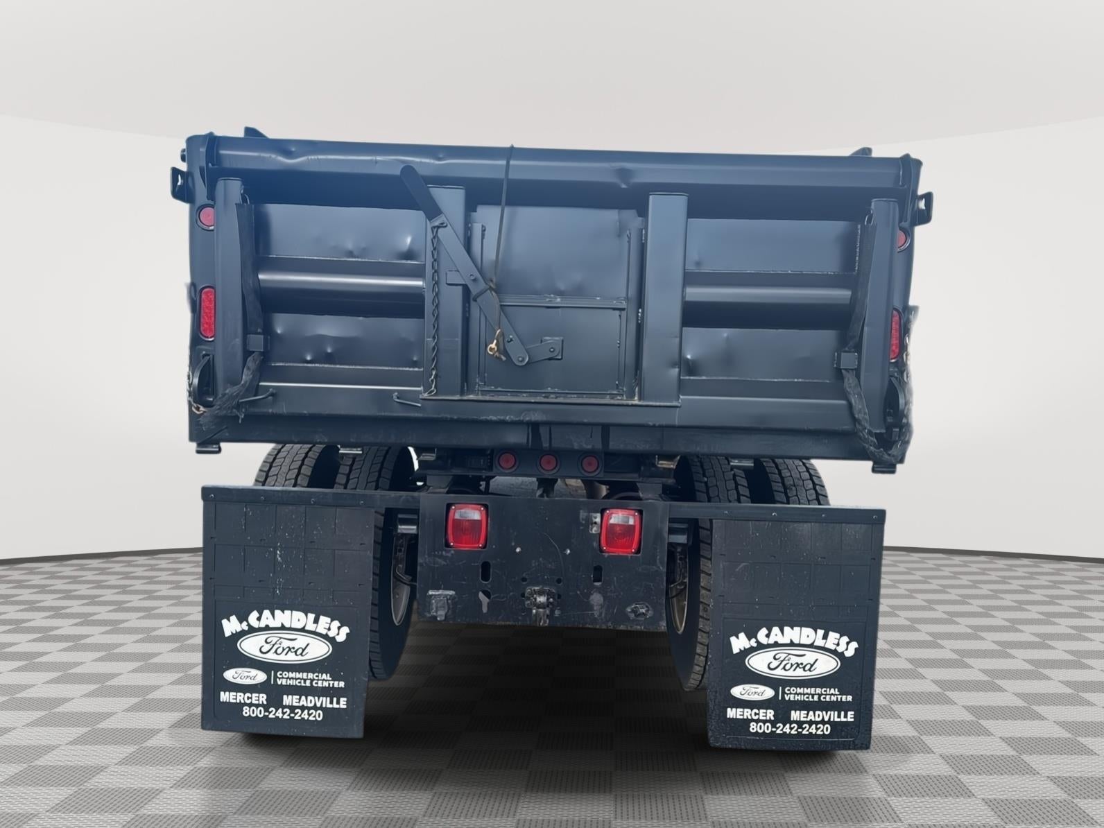 2022 Ford F-750 Straight Frame Base