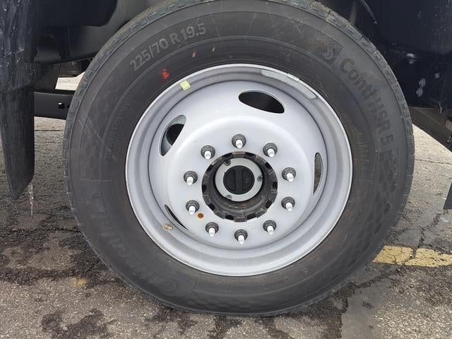 2024 Ford Super Duty F-450 DRW XL