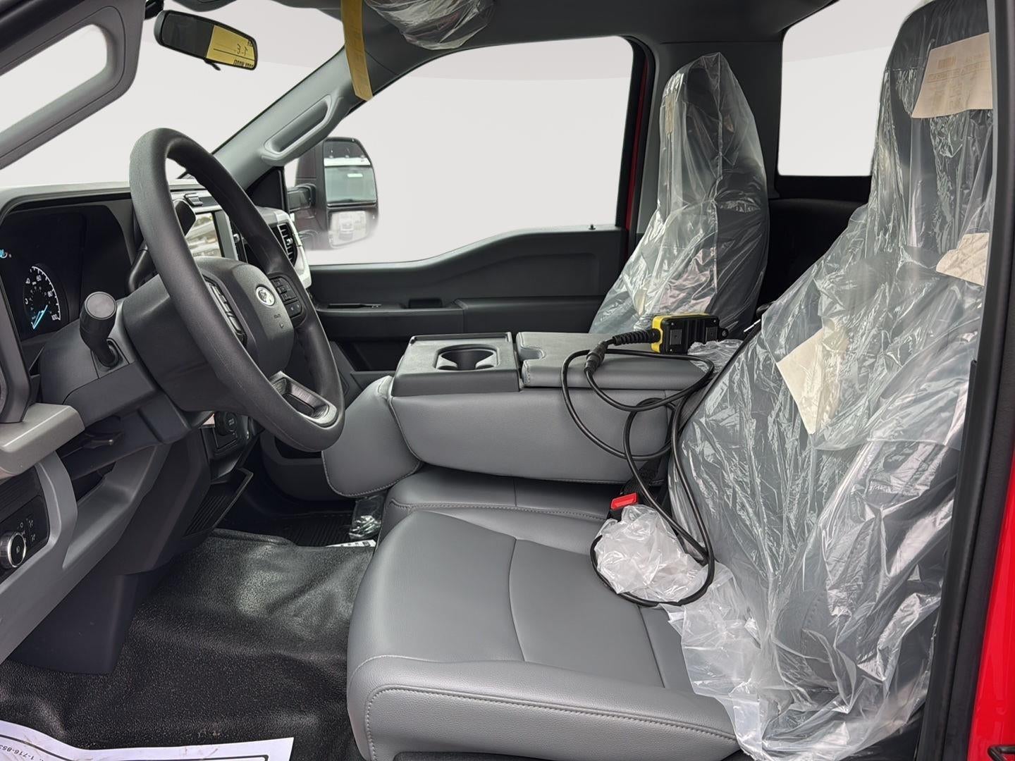 2025 Ford Super Duty F-550 DRW XL