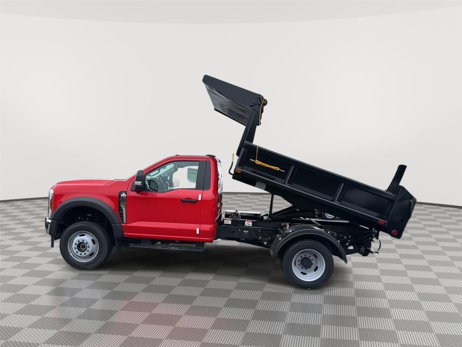 2025 Ford Super Duty F-550 DRW XL