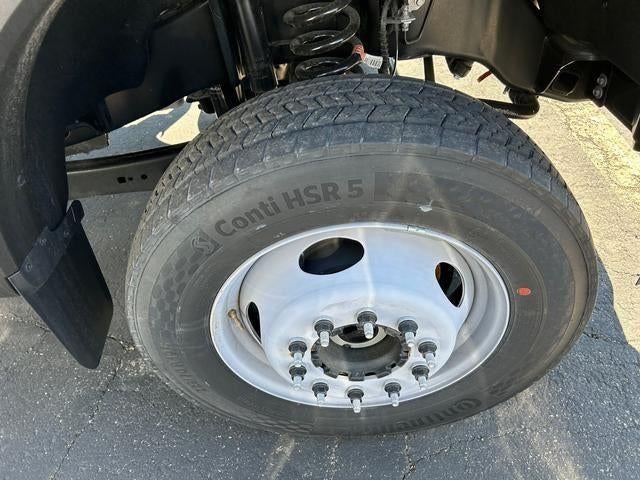 2024 Ford Super Duty F-550 DRW XL