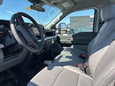 2024 Ford Super Duty F-550 DRW XL