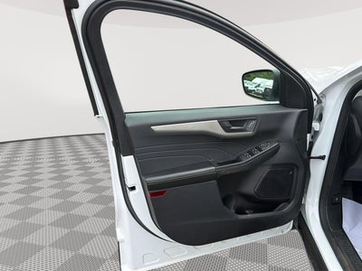 2022 Ford ESCAPE SE SE