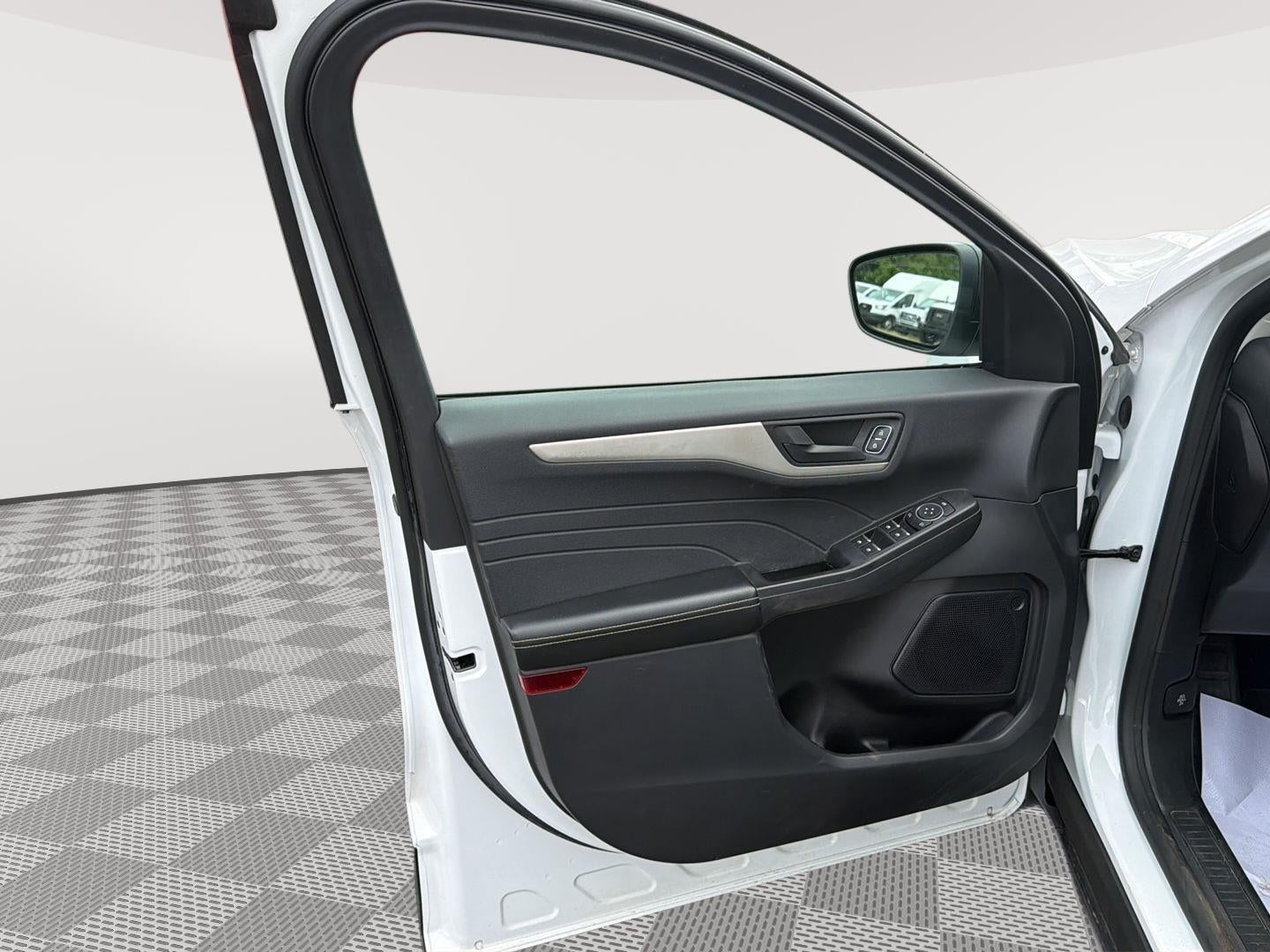 2022 Ford ESCAPE SE SE