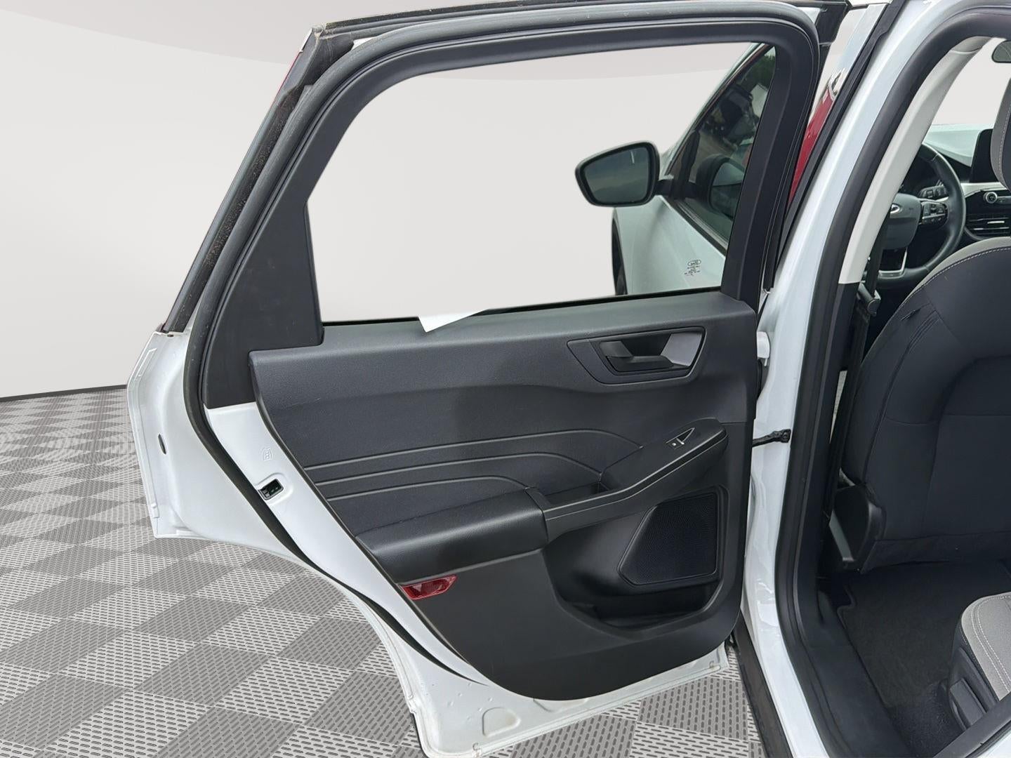 2022 Ford ESCAPE SE SE