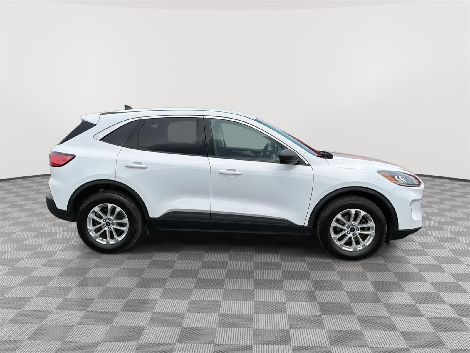 2022 Ford ESCAPE SE SE
