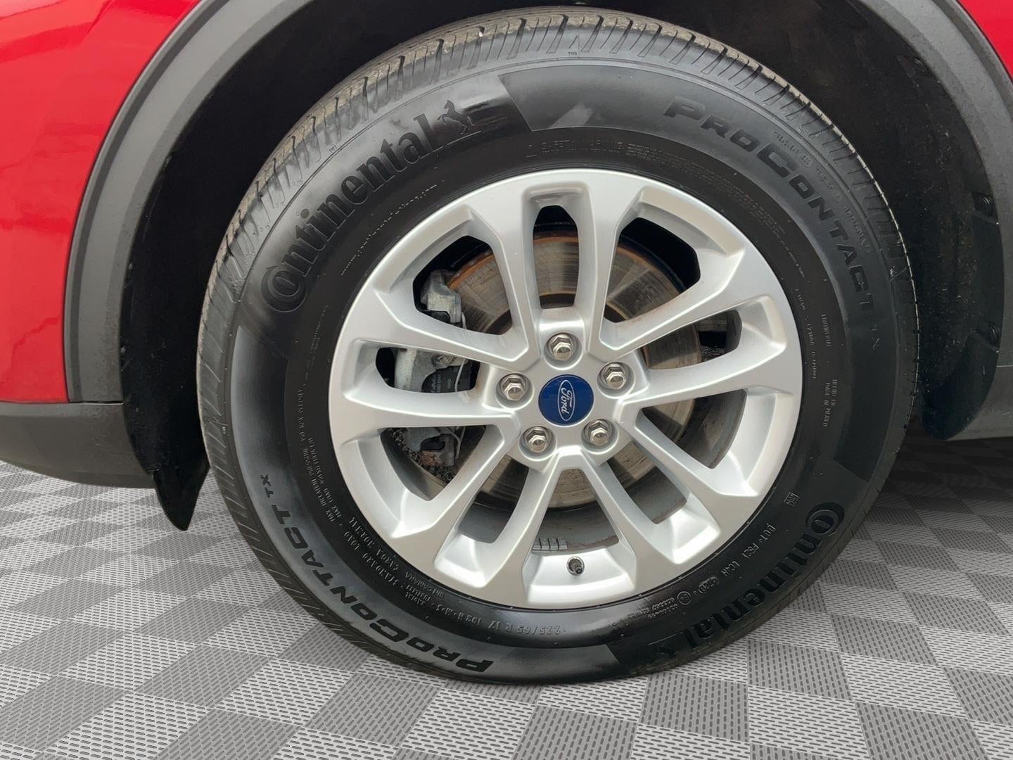 2020 Ford Escape SE
