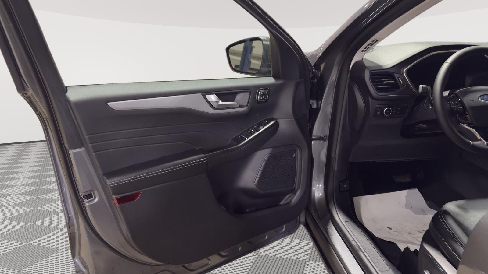 2026 Ford Escape Platinum