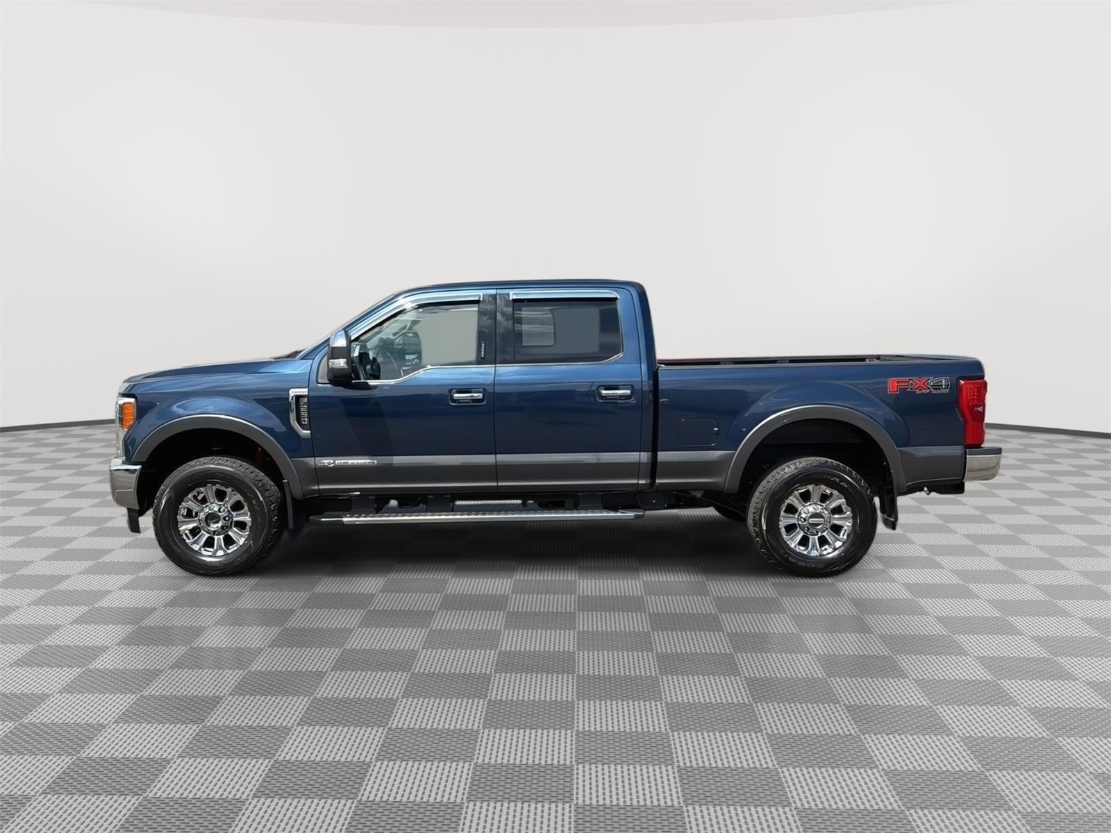 2017 Ford Super Duty F-250 SRW Lariat