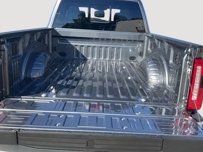2027 Ford Super Duty F-350 XLT