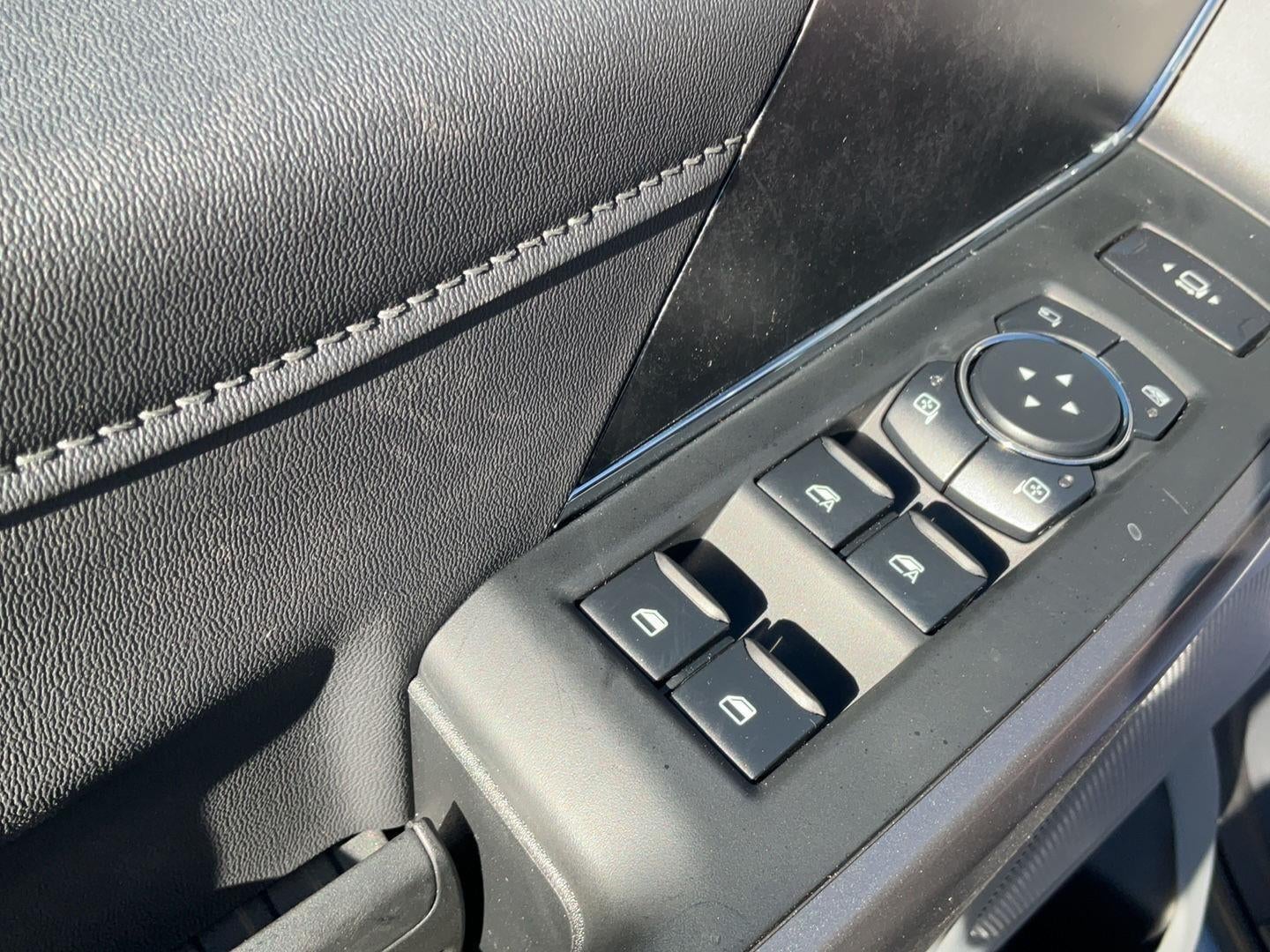 2027 Ford Super Duty F-350 XLT