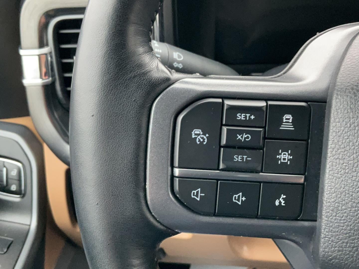 2023 Ford Super Duty F-350 SRW LARIAT