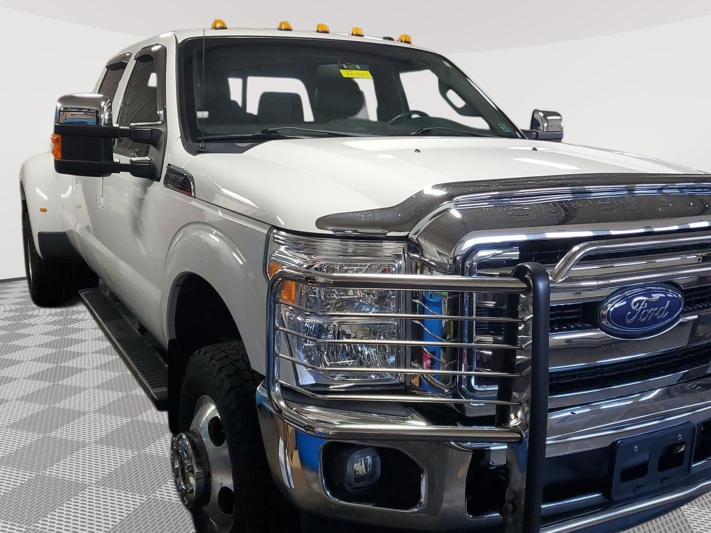2015 Ford Super Duty F-350 DRW Lariat