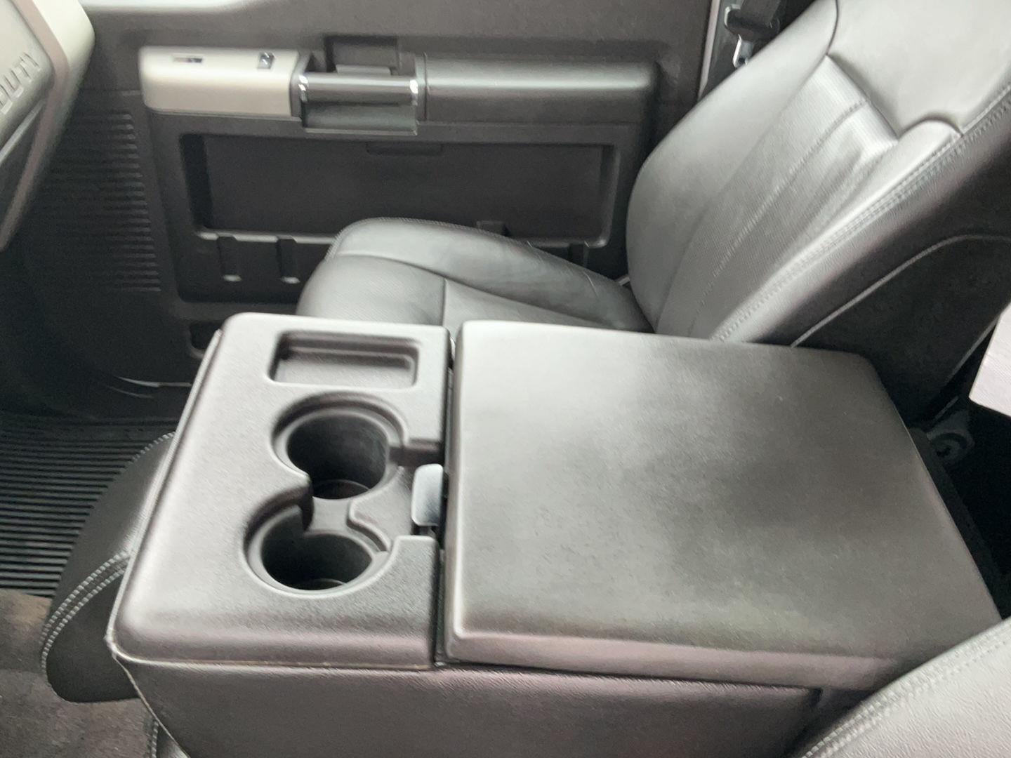 2015 Ford Super Duty F-350 DRW Lariat