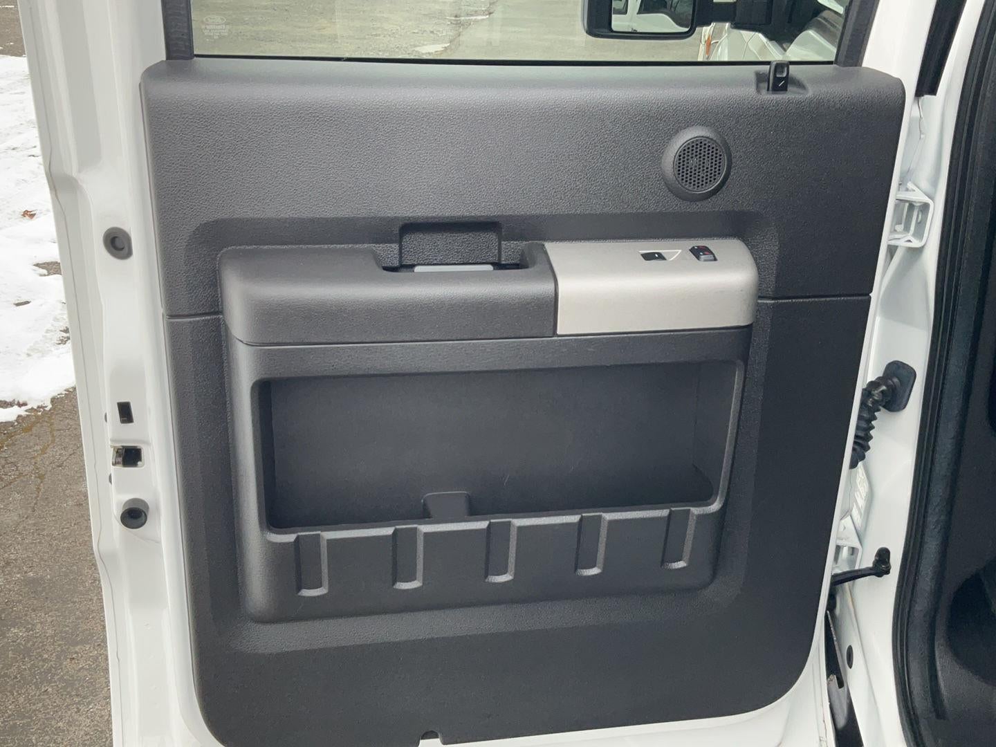 2015 Ford Super Duty F-350 DRW Lariat