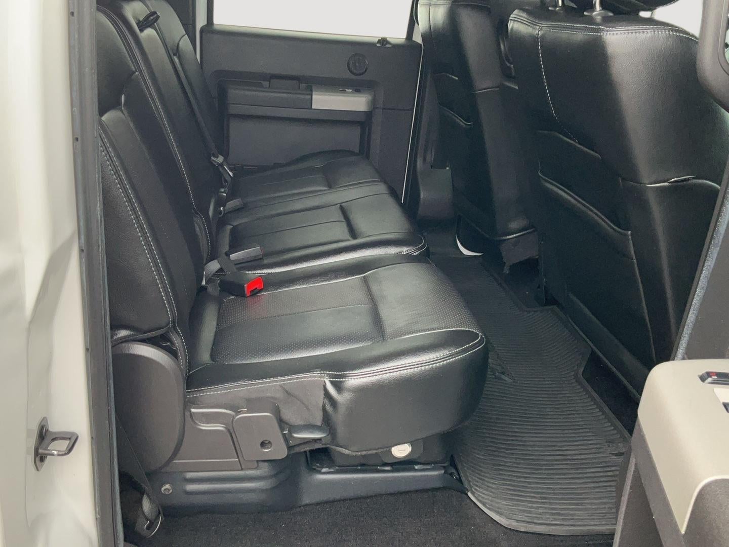 2015 Ford Super Duty F-350 DRW Lariat