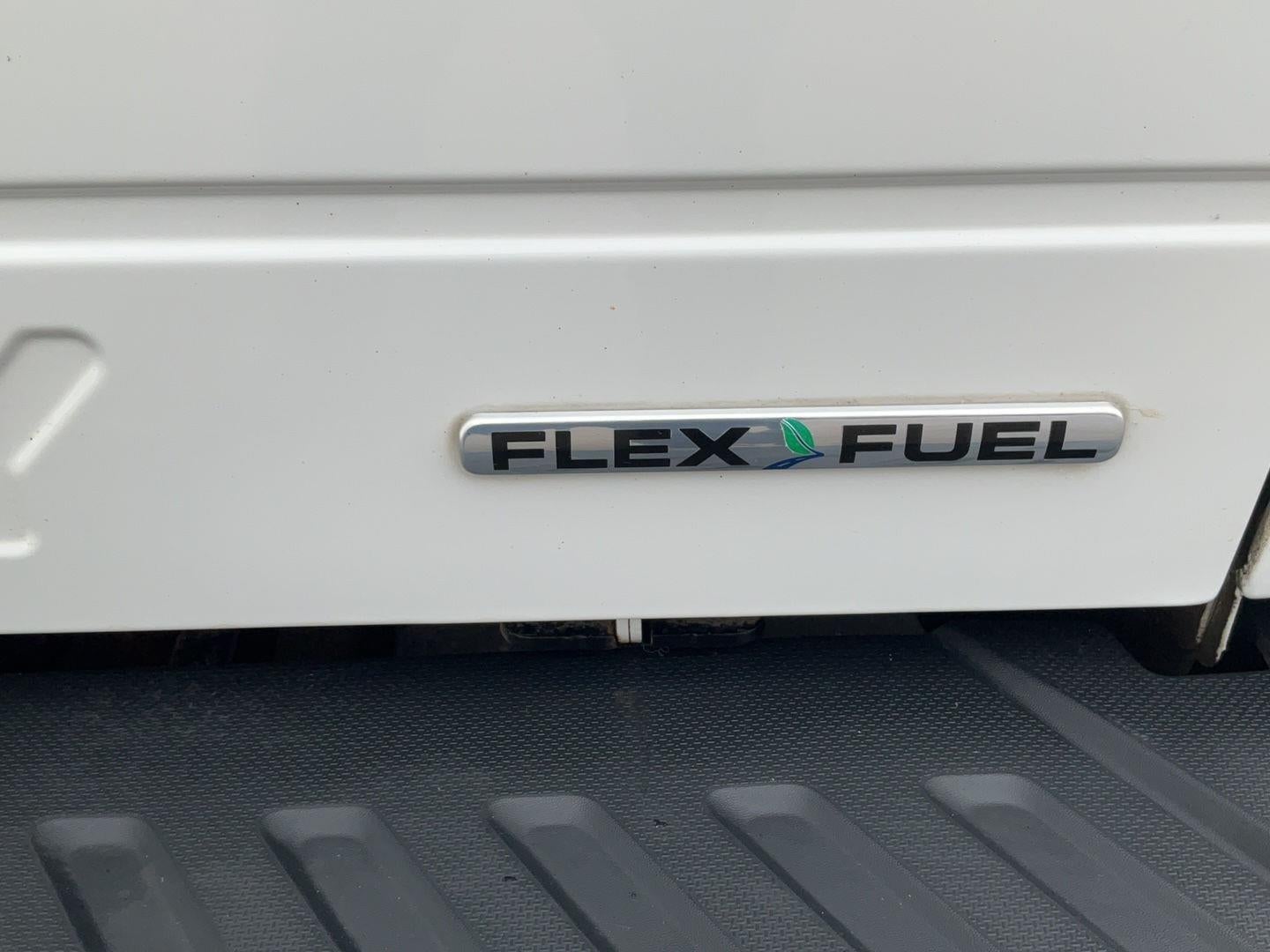 2015 Ford Super Duty F-350 DRW Lariat