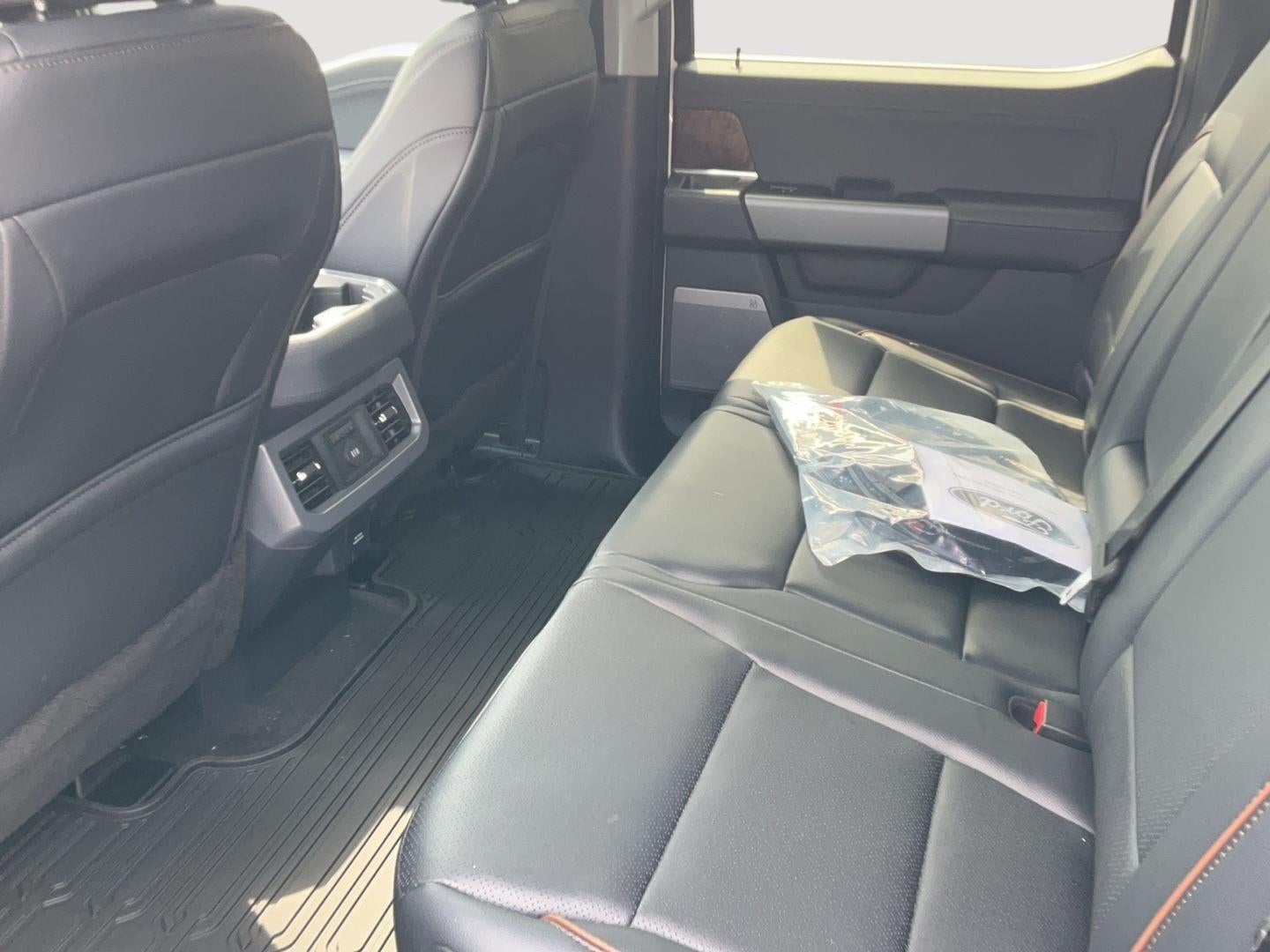 2026 Ford Super Duty F-350 DRW Lariat