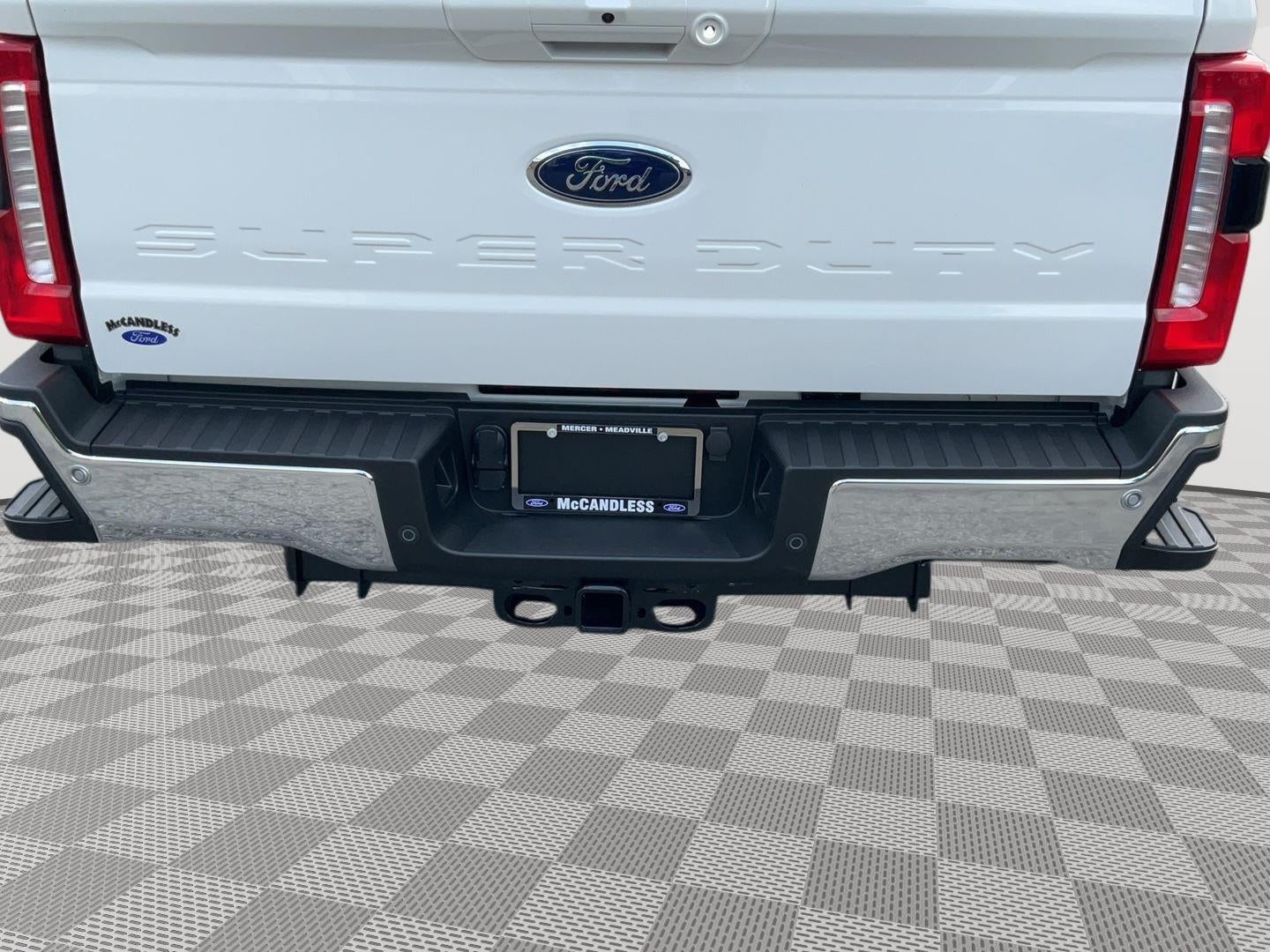 2026 Ford Super Duty F-350 DRW Lariat