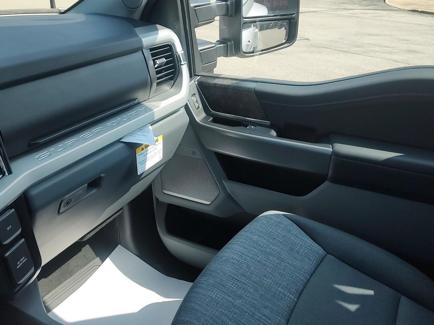 2026 Ford Super Duty F-350 Drw XLT