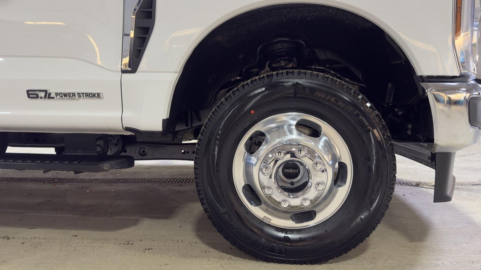 2026 Ford Super Duty F-350 DRW XLT