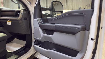 2026 Ford Super Duty F-350 DRW XLT