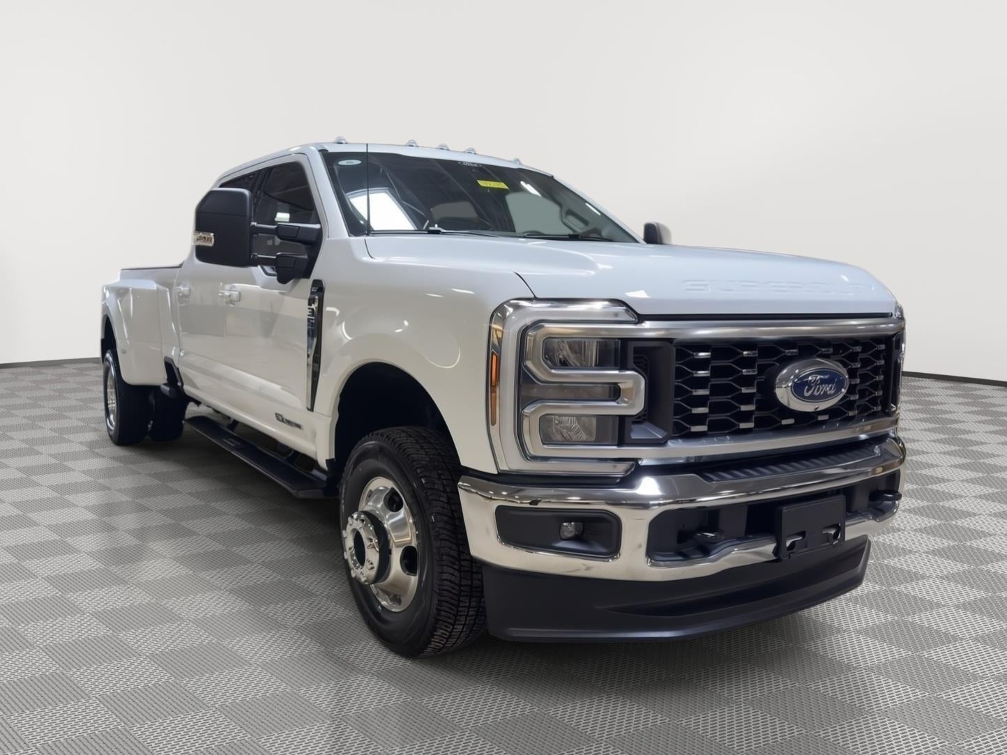 2026 Ford Super Duty F-350 DRW XLT