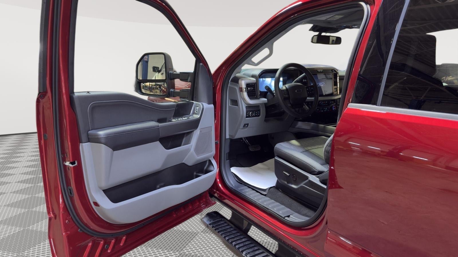 2026 Ford Super Duty F-350 DRW XLT