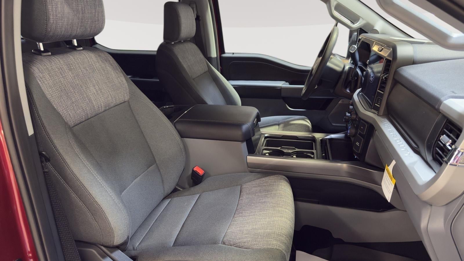 2026 Ford Super Duty F-350 DRW XLT