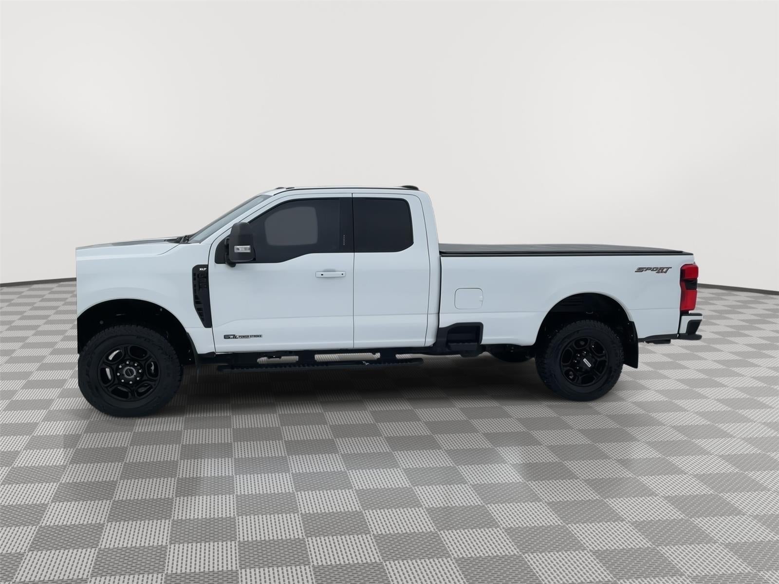 2023 Ford Super Duty F-350 SRW XLT