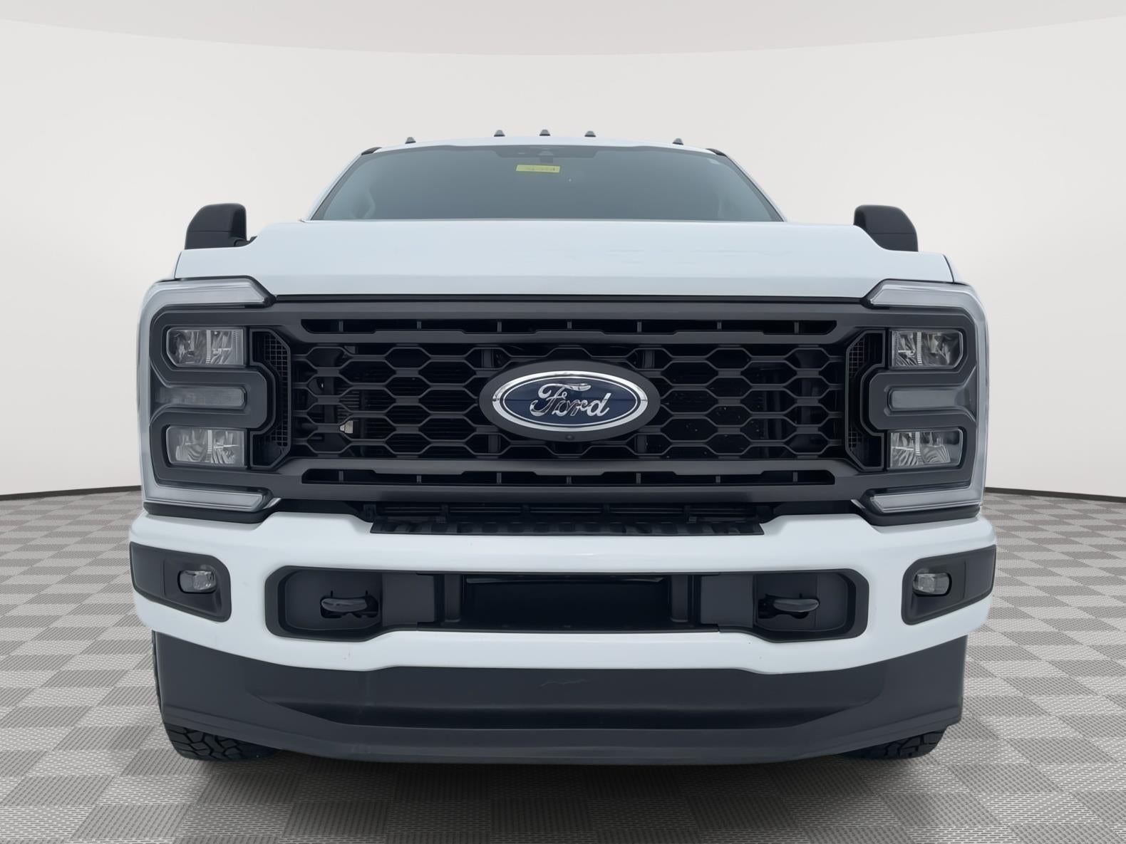 2023 Ford Super Duty F-350 SRW XLT