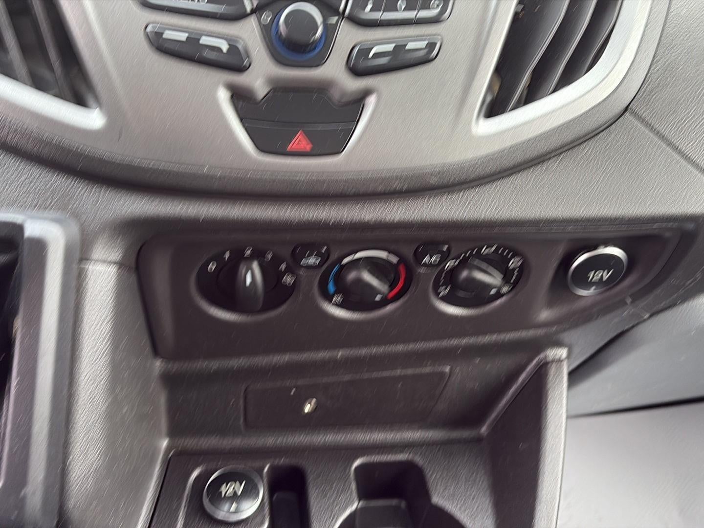 2019 Ford Transit Van 148 WB Medium Roof Cargo