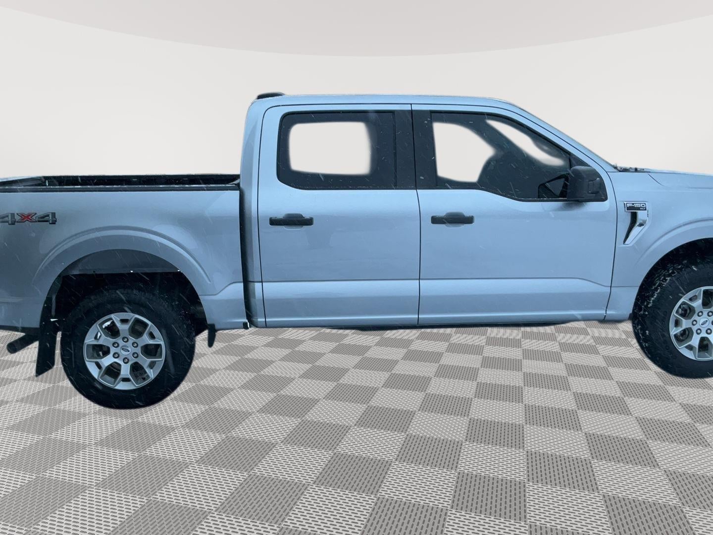 2023 Ford F150 SUPER Base