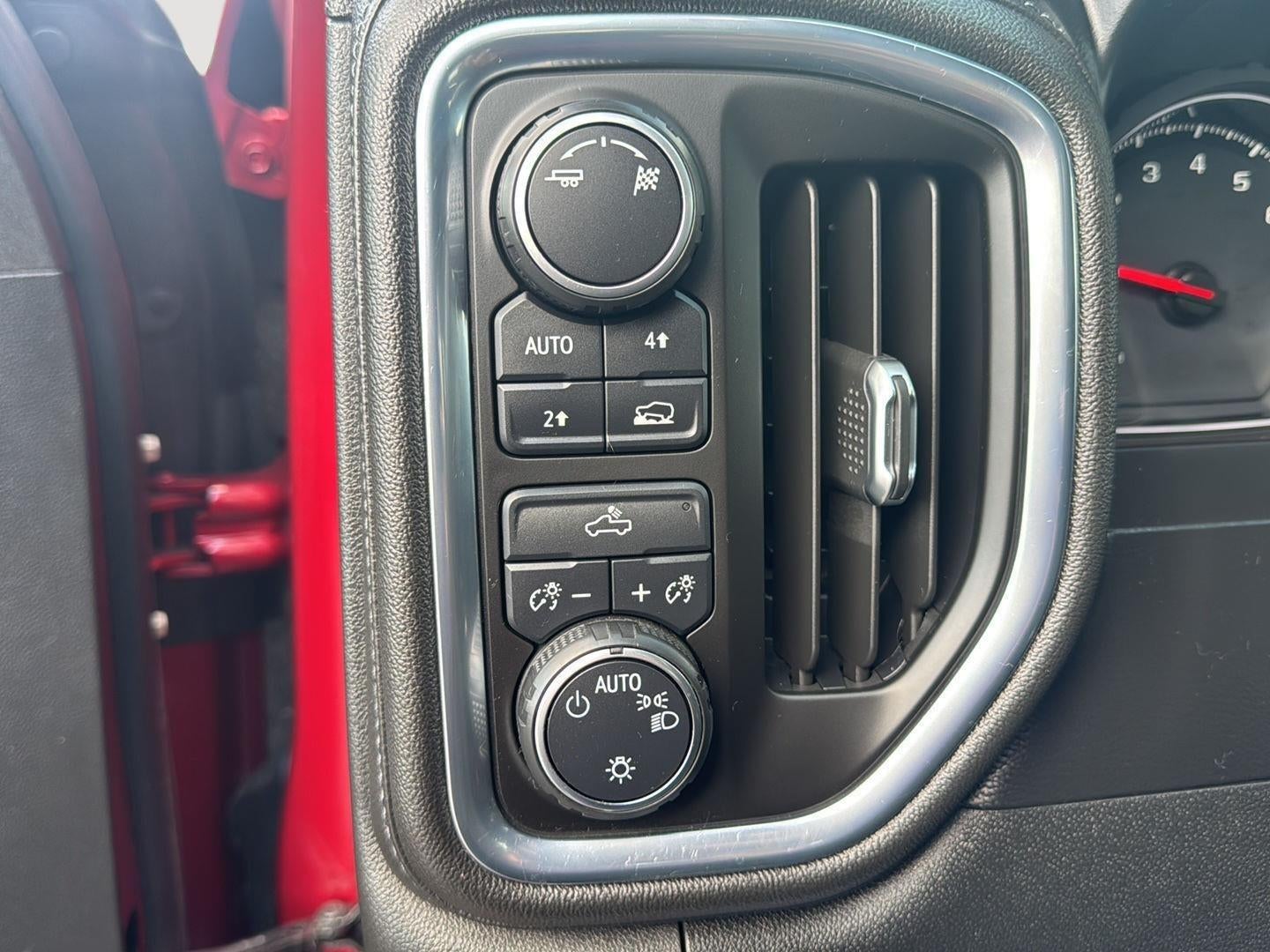 2019 Chevrolet SILVERADO LT