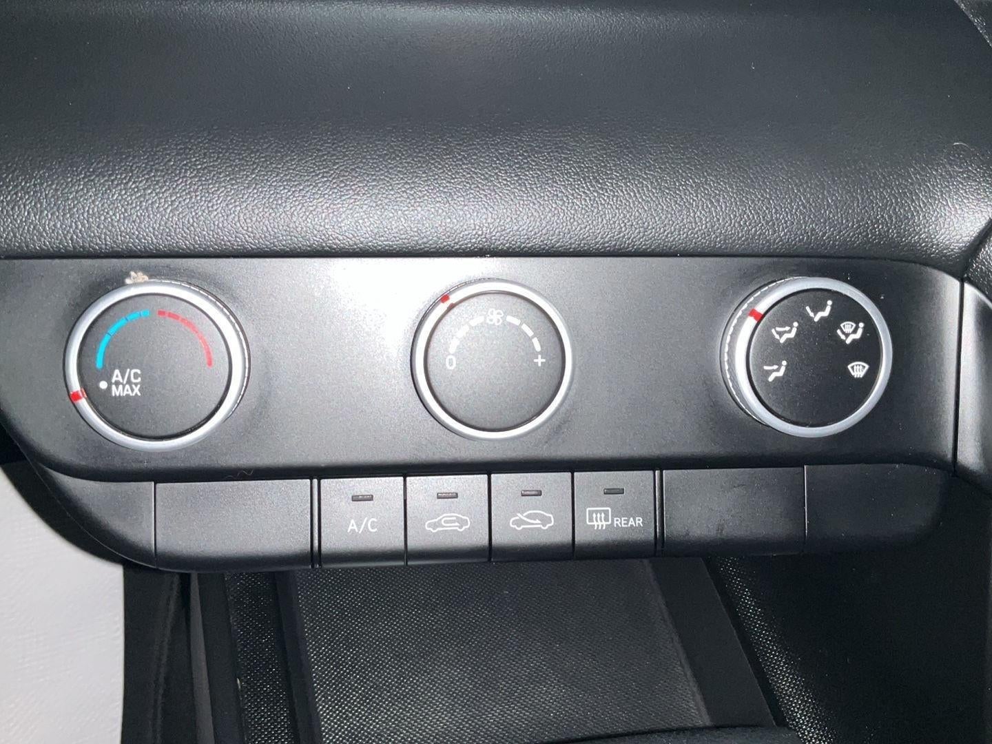 2021 Hyundai Elantra SE