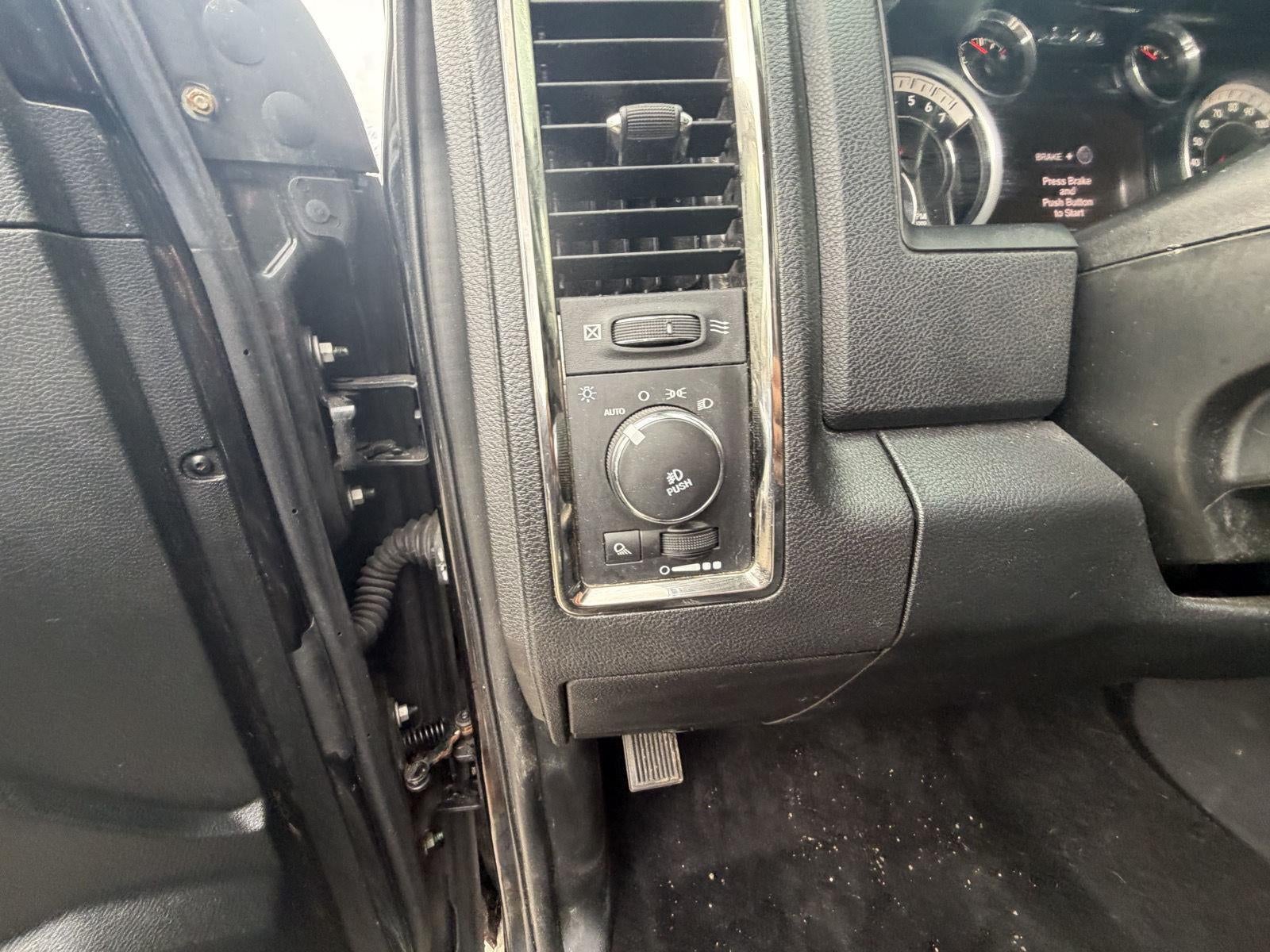 2016 RAM 1500 SPORT Base