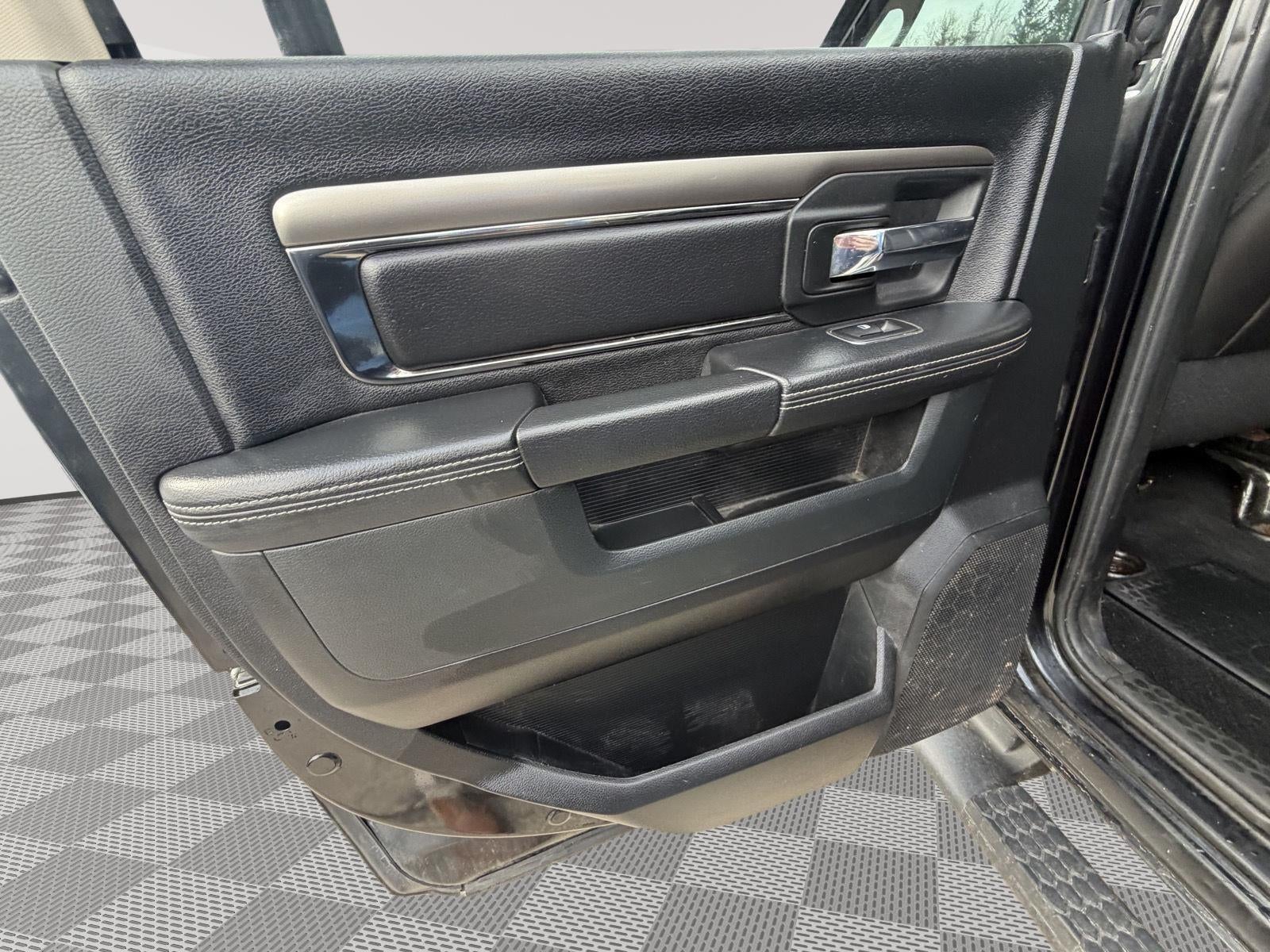 2016 RAM 1500 SPORT Base