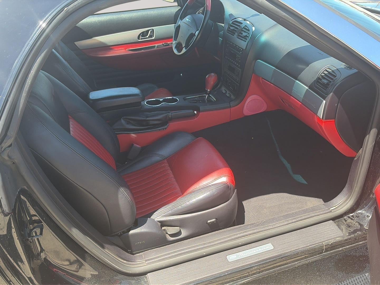 2005 Ford Thunderbird Base