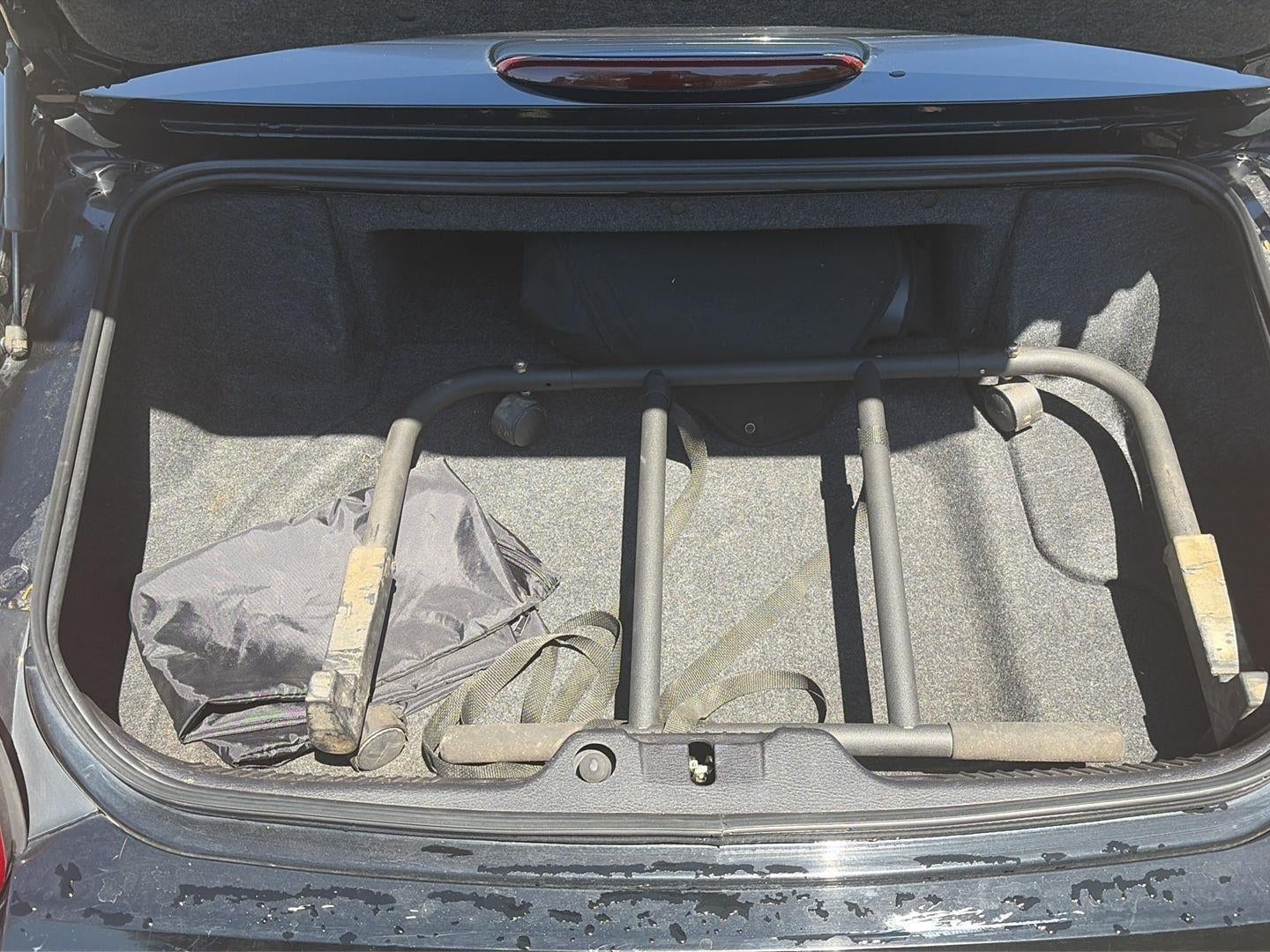 2005 Ford Thunderbird Base