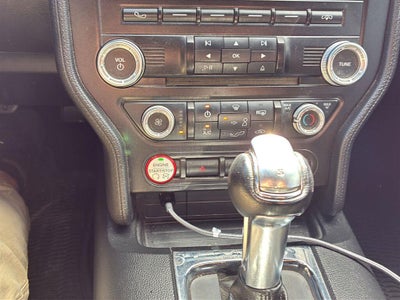 2015 Ford Mustang V6