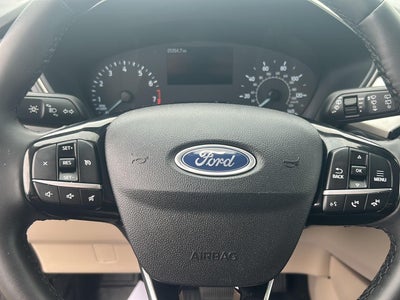 2022 Ford ESCAPE SE Base