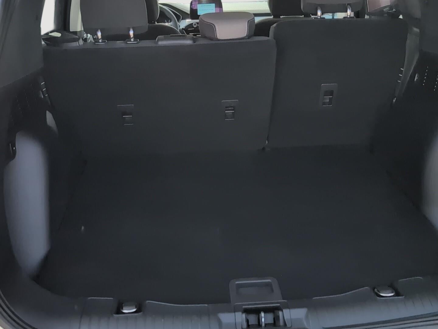 2022 Ford ESCAPE SE Base