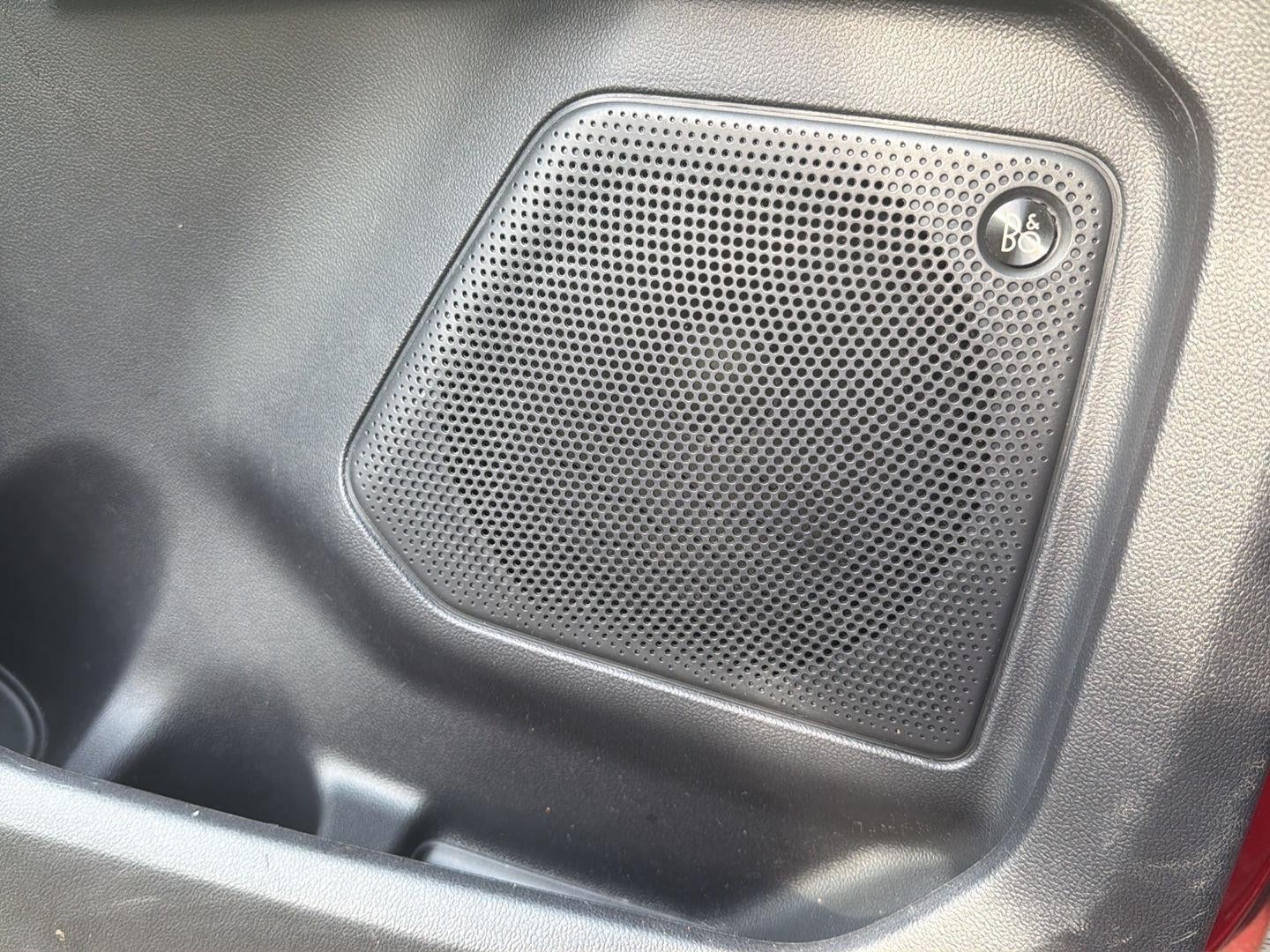 2022 Ford ESCAPE SEL Base