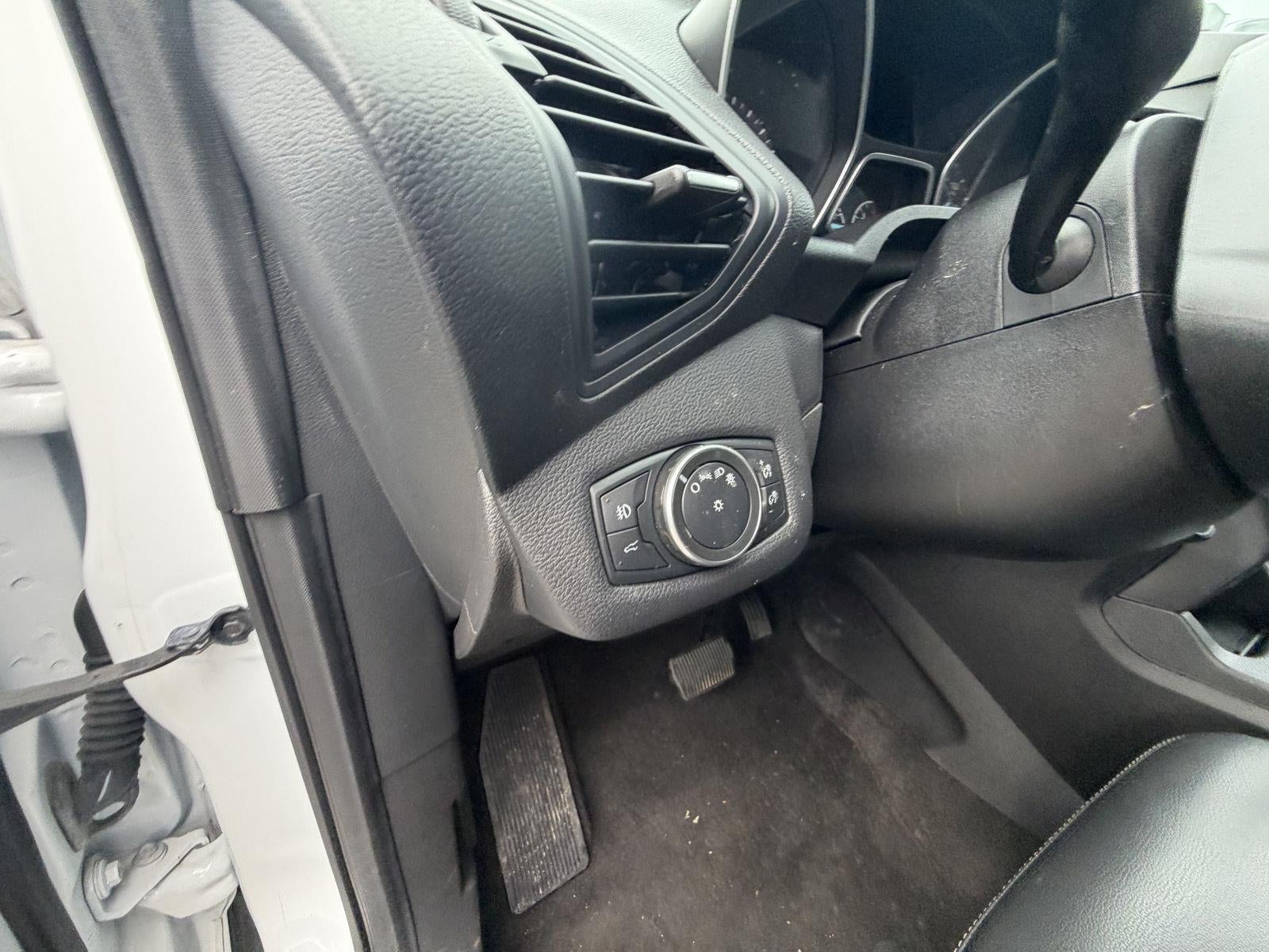 2019 Ford ESCAPE SEL Base