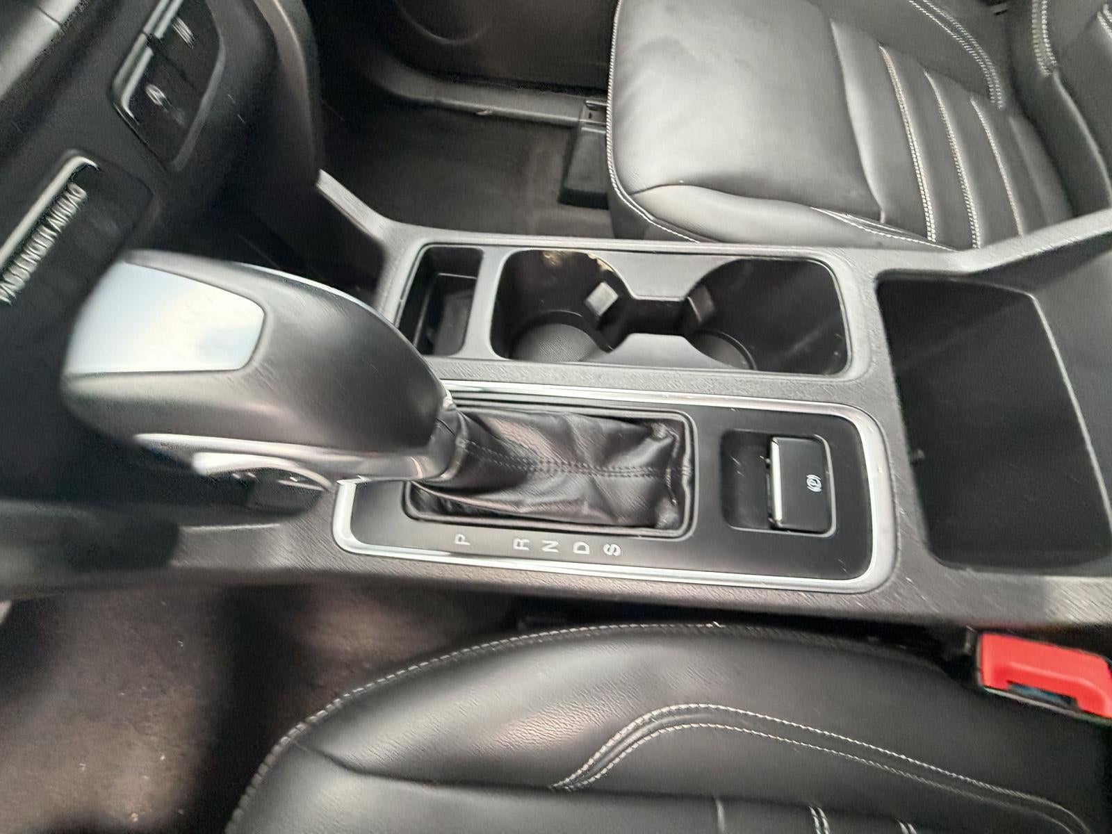 2019 Ford ESCAPE SEL Base