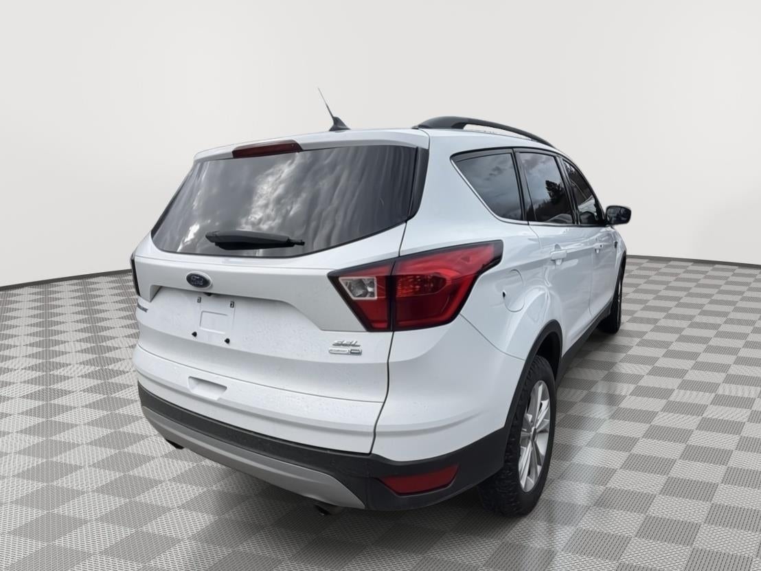 2019 Ford ESCAPE SEL Base