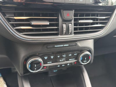 2022 Ford ESCAPE TIT Base